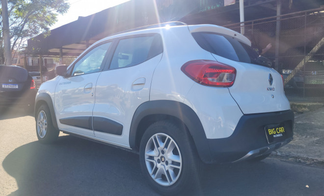 Renault KWID OUTSIDER 1.0 Flex 12V 5p Mec. 2022 Flex-15