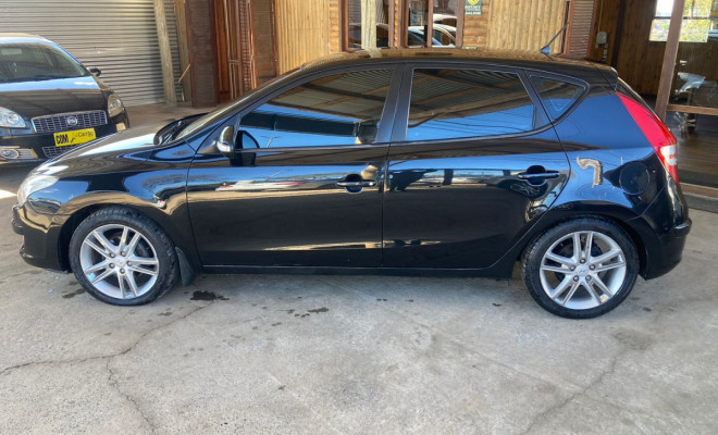 Hyundai i30 2.0 16V 145cv 5p Mec. 2010 Gasolina-0