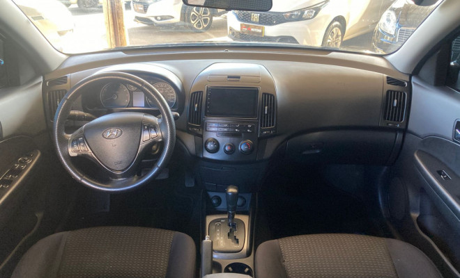Hyundai i30 2.0 16V 145cv 5p Mec. 2010 Gasolina-4