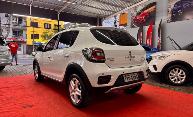 Renault SANDERO STEP. Easy R Dyn. Flex 1.6 16V 2019 Flex-3