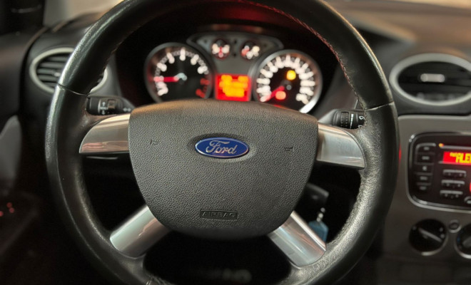 Ford Focus TITANIUM 2.0 16V Flex 5p Mec. 2013 Flex-6