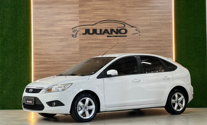 Ford Focus TITANIUM 2.0 16V Flex 5p Mec. 2013 Flex