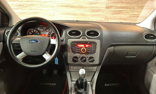 Ford Focus TITANIUM 2.0 16V Flex 5p Mec. 2013 Flex-4
