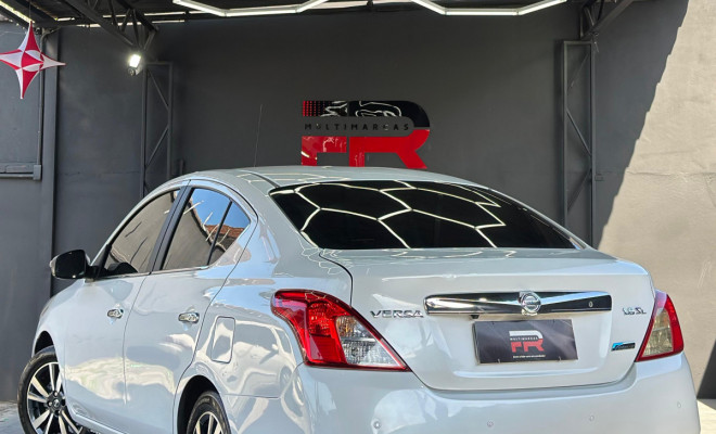 Nissan VERSA SL 1.6 16V FlexStart 4p Aut. 2018 Flex-2