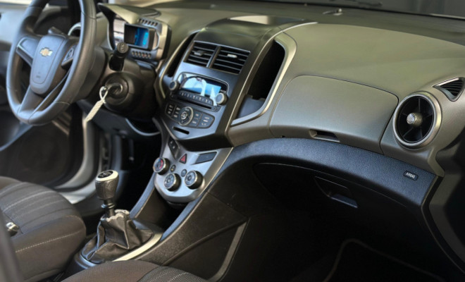 GM - Chevrolet SONIC HB LT 1.6 16V FlexPower 5p Mec. 2014 Flex-1