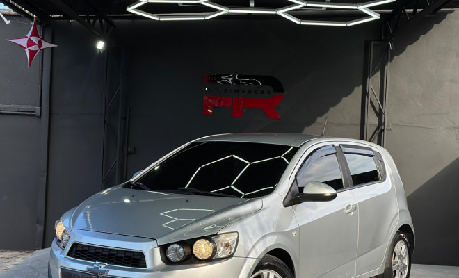 GM - Chevrolet SONIC HB LT 1.6 16V FlexPower 5p Mec. 2014 Flex-10