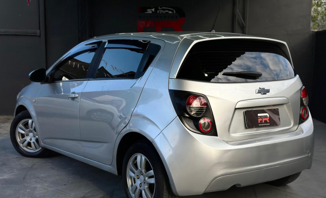 GM - Chevrolet SONIC HB LT 1.6 16V FlexPower 5p Mec. 2014 Flex-12