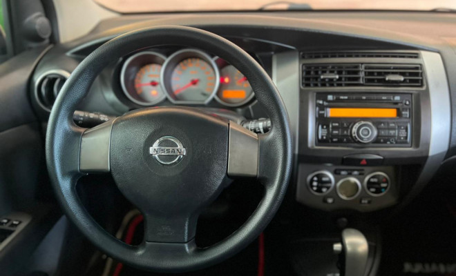 Nissan LIVINA GRAND SL 1.8 16V Flex Fuel Aut. 2013 Flex-6