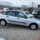 Ford Focus 1.8 16V 5p 2002 Gasolina-13
