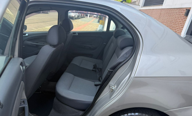 VW - VolksWagen VOYAGE 1.0/1.0 City Mi Total Flex 8V 4p 2011 Flex-7