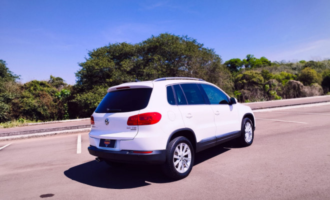 VW - VolksWagen TIGUAN 2.0 TSI 16V 200cv Tiptronic 5p 2013 Flex-0