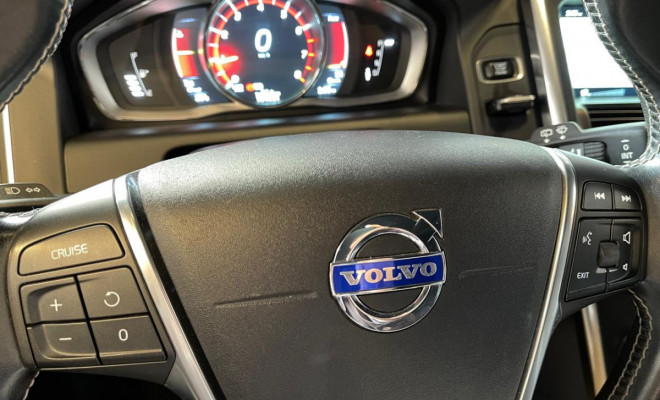 Volvo XC60 T-5 R-DESIGN 2.0 FWD Gasolina Aut. 2015-9