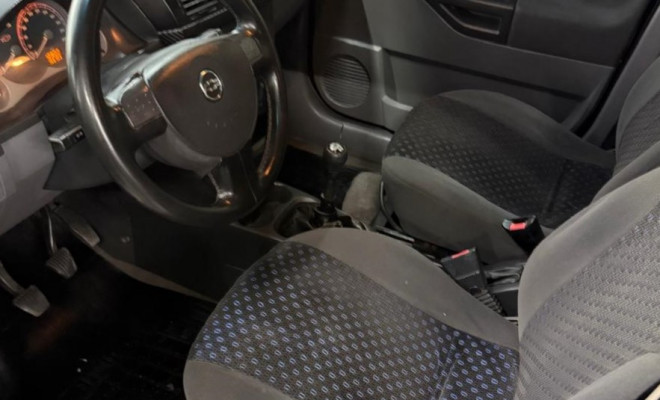 GM - Chevrolet Meriva Maxx 1.4 MPFI-4