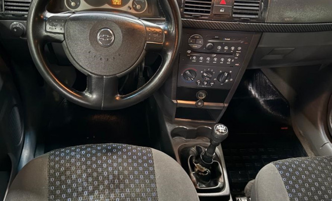 GM - Chevrolet Meriva Maxx 1.4 MPFI-3