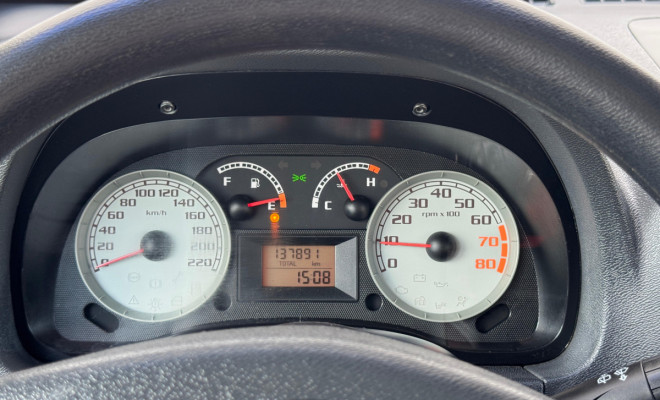 Idea ELX 1.4 2010 – Conforto, espaço e praticidade para o seu dia a dia!-3