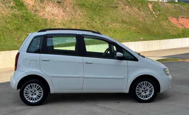 Idea ELX 1.4 2010 – Conforto, espaço e praticidade para o seu dia a dia!-13