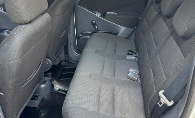 Idea ELX 1.4 2010 – Conforto, espaço e praticidade para o seu dia a dia!-8