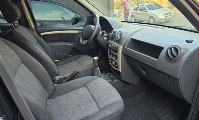Renault LOGAN Expres./Exp. UP Hi-Flex 1.0 16V 4p 2010 Flex-3