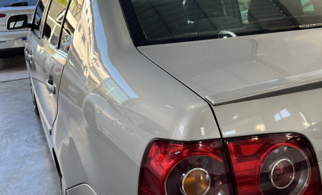 VW - VolksWagen Polo Sed./Sed. COMF. 2.0/2.0 Flex 8V 4p 2009 Flex-4
