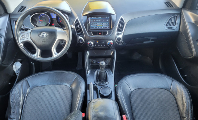 Hyundai ix35 2.0 16V 170cv 2WD/4WD Mec. 2011 Gasolina-5