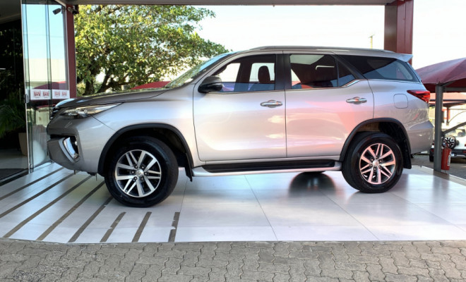 Toyota Hilux CD SRX 4x4 2.8 TDI 16V Diesel Aut. 2018 Diesel