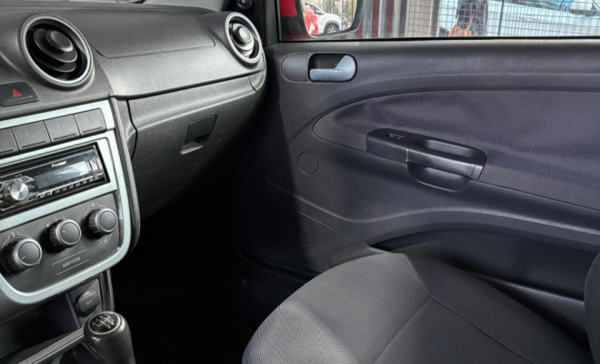 VW - VolksWagen Saveiro 1.6 Mi/ 1.6 Mi Total Flex 8V 2013 Flex-8