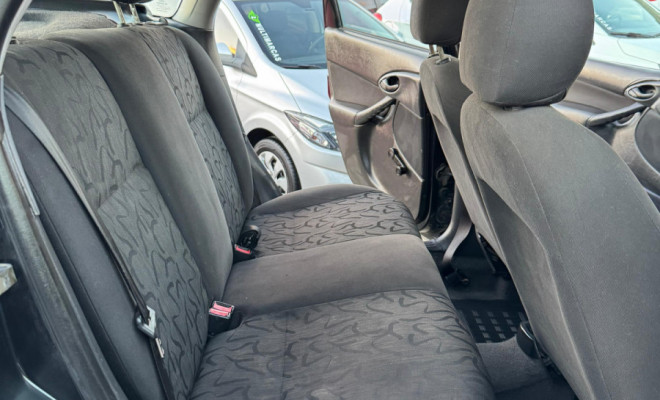 Ford Focus 1.6 S/SE/SE Plus Flex 8V/16V  5p 2008 Flex-6