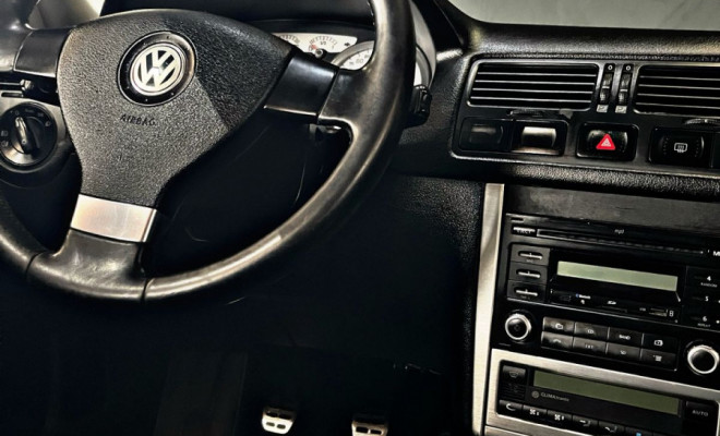 VW - VolksWagen Golf 2.0/ 2.0 Mi Flex Aut/Tiptronic. 2012 Flex-4