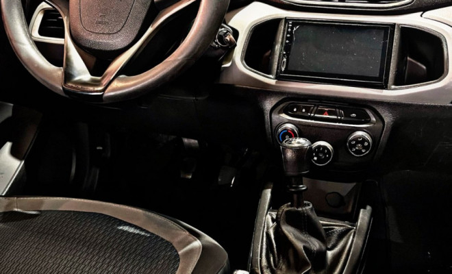 GM - Chevrolet ONIX HATCH LT 1.0 8V FlexPower 5p Mec. 2016 Flex-4