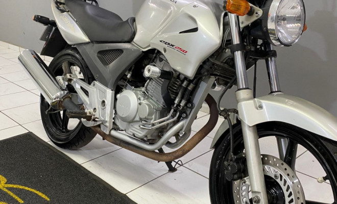 HONDA CBX 250 TWISTER 2005 Gasolina-0