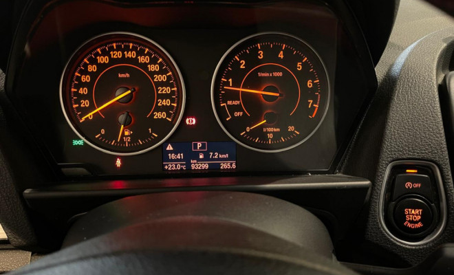 BMW 120iA Sport 2.0 16v TB ActiveFlex Aut. 2016-14
