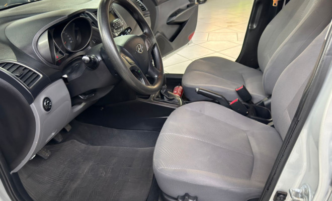 Hyundai HB20S C.Plus/C.Style 1.6 Flex 16V Mec.4p 2015 Flex-6
