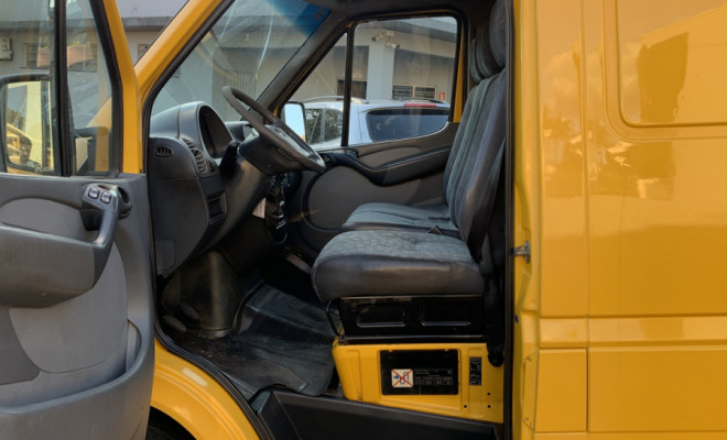 Mercedes-Benz Sprinter 313 Furgão Curto 2.2 129cv Dies 2010 Diesel-5