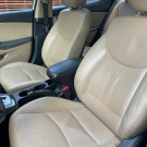 Hyundai Elantra GLS 1.8 Aut. 2013  Interior CARAMELO   C/teto solar-6