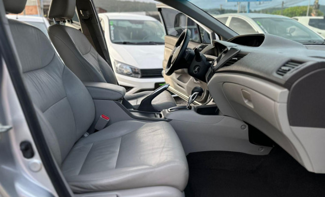 Honda Civic Sedan LXR 2.0 Flexone 16V Aut. 4p 2014 Flex-13
