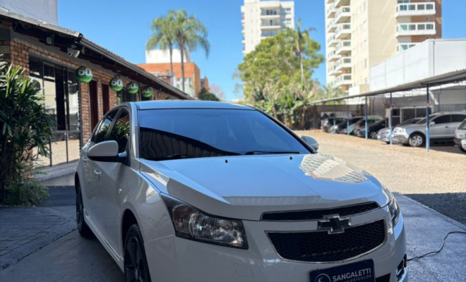 GM - Chevrolet CRUZE HB Sport LT 1.8 16V FlexP. 5p Mec 2013 Flex-1