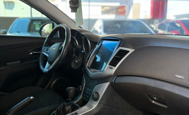 GM - Chevrolet CRUZE HB Sport LT 1.8 16V FlexP. 5p Mec 2013 Flex-0