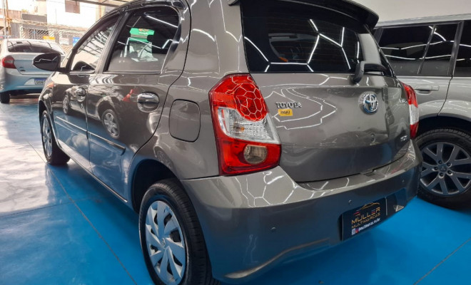Toyota ETIOS XS 1.5 Flex 16V 5p Mec. 2018 Flex-4