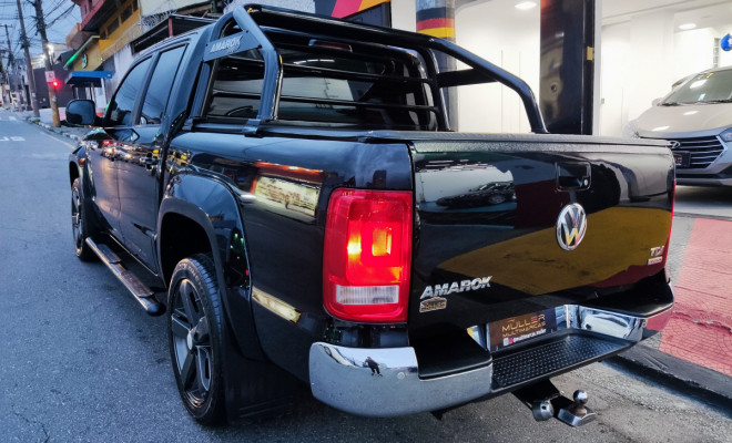 VW - VolksWagen AMAROK High.CD 2.0 16V TDI 4x4 Dies. Aut 2012-2