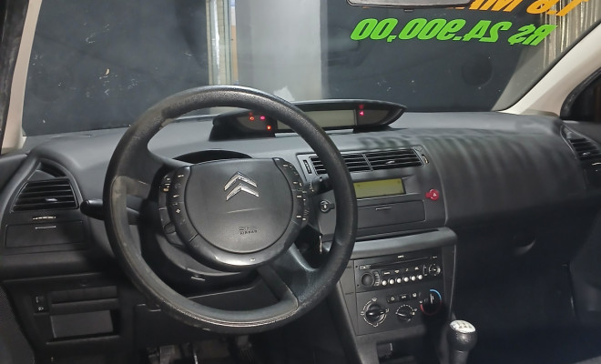Citroën C4 GLX 1.6 Flex 16V 5p Mec. 2013 Flex-9