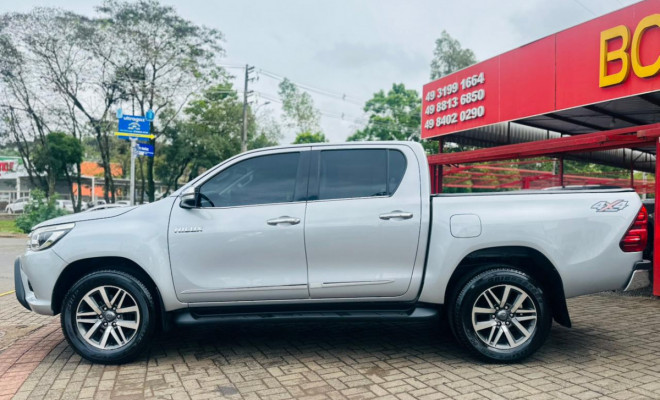 Toyota Hilux CD SRX 4x4 2.8 TDI 16V Diesel Aut. 2016 Diesel-0