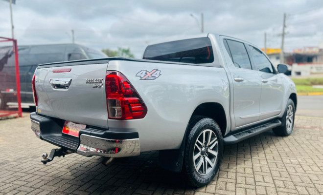 Toyota Hilux CD SRX 4x4 2.8 TDI 16V Diesel Aut. 2016 Diesel-3