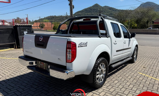 Nissan Frontier SL CD 4x4 2.5TB Diesel Aut 2016 Diesel-6