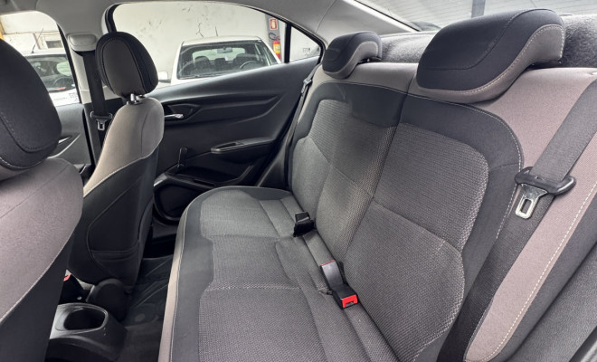 PRISMA Sed. LT 1.4 8V 2015 MyLink-5
