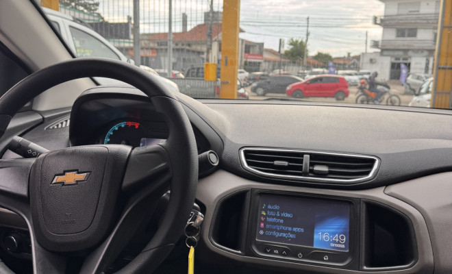 PRISMA Sed. LT 1.4 8V 2015 MyLink-7