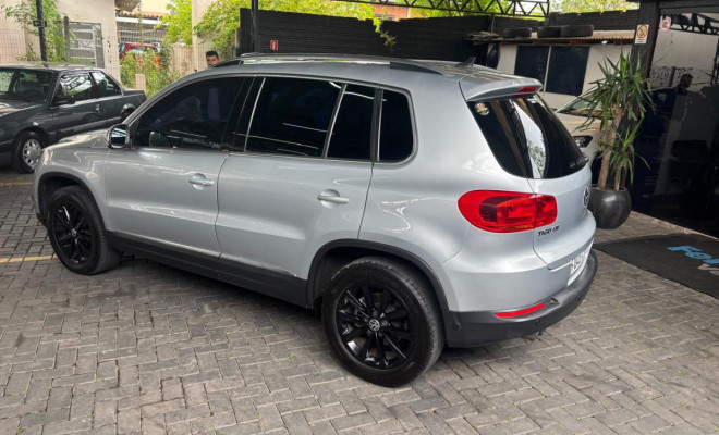 VW - VolksWagen TIGUAN 2.0 TSI 16V 200cv Tiptronic 5p 2012 Flex-0
