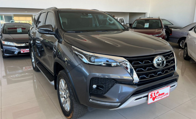 Toyota Hilux SW4 SRX 4x4 2.8 TDI 16V Dies. Aut. 2021 Diesel-1