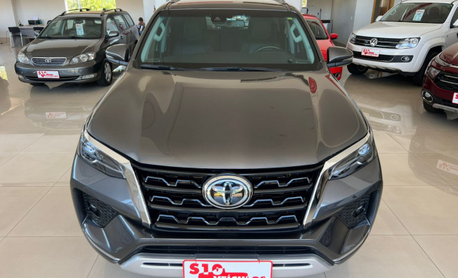 Toyota Hilux SW4 SRX 4x4 2.8 TDI 16V Dies. Aut. 2021 Diesel-0