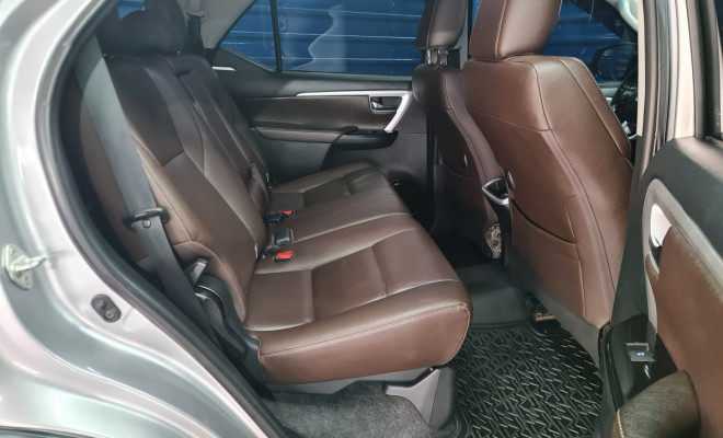 Toyota Hilux SW4 SRX 4x4 2.8 TDI 16V Dies. Aut. 2019 Diesel-5