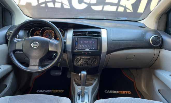 Nissan LIVINA SL 1.8  Aut. 2010 Flex  C/MULTIMIDIA-4